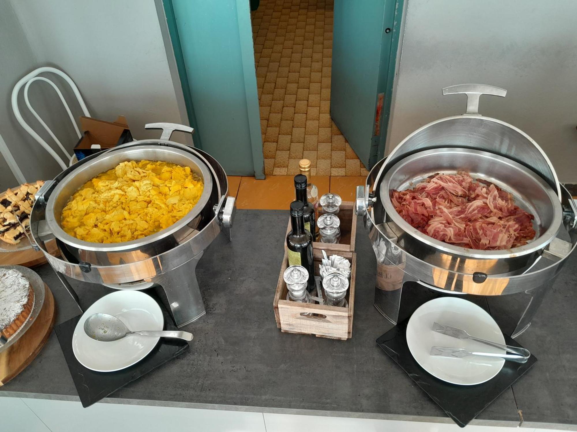 Hotel Delfino 밀라노마리티마 외부 사진